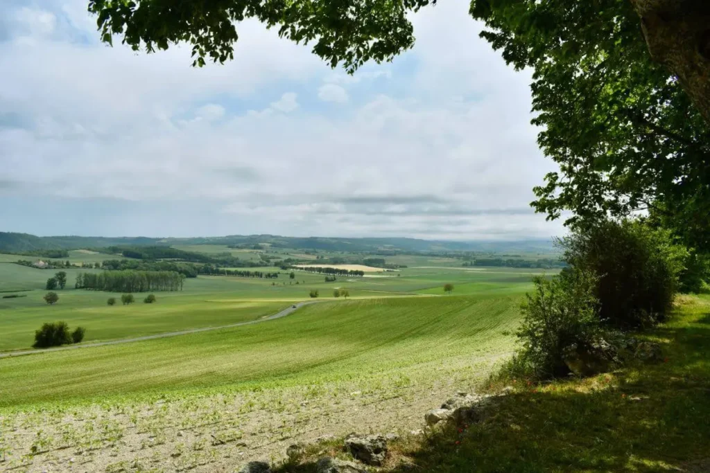 1 dia em Charroux: Descobrindo cidades da França para visitar